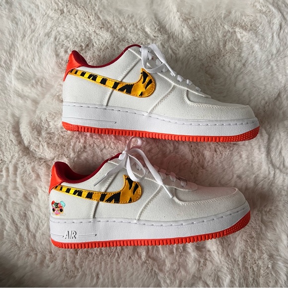 Nike Air Force 1 ‘07 LX - Picture 2 of 3